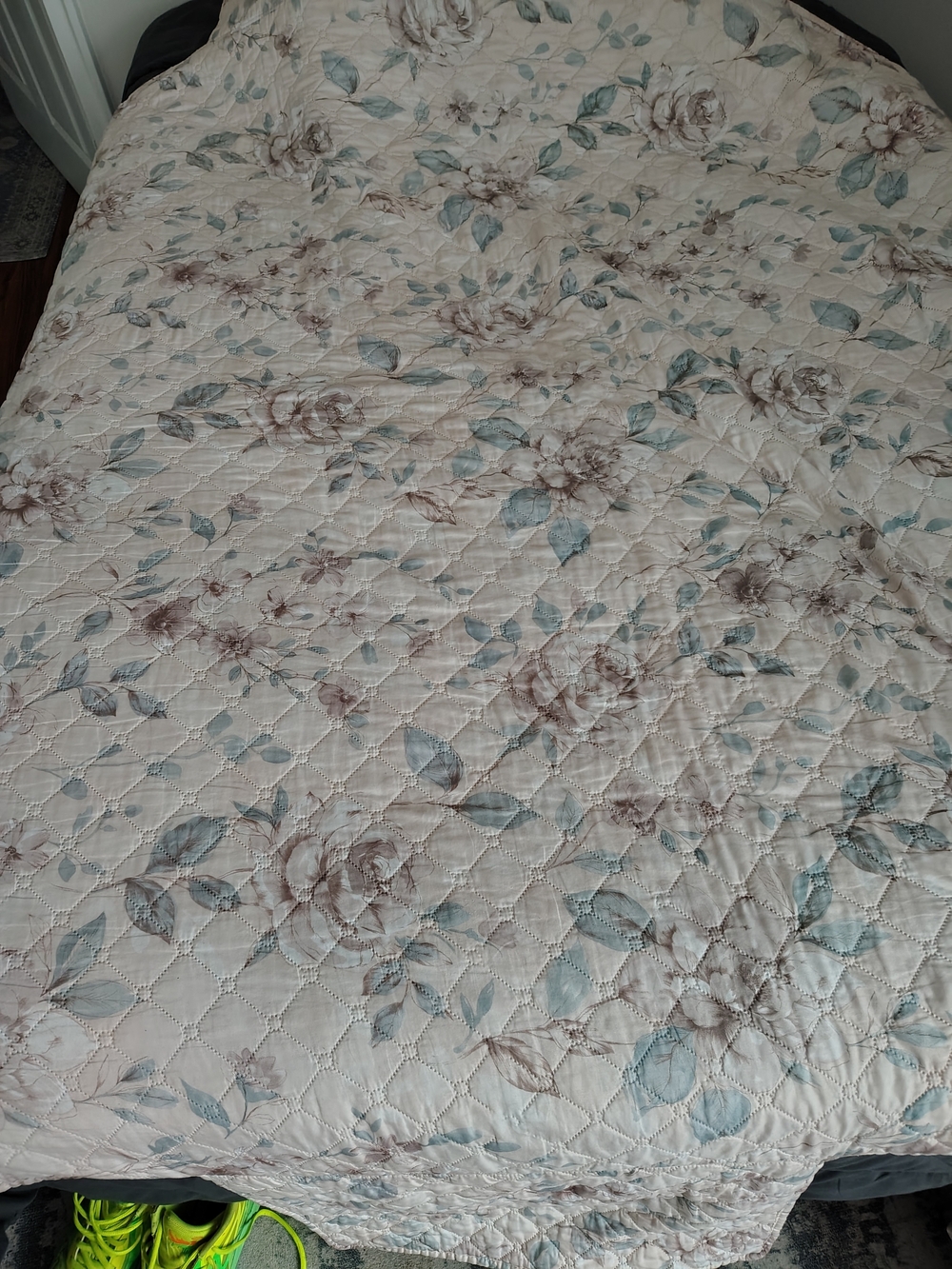Floral Quilted Comforter With Pockets Classic Home Bedding